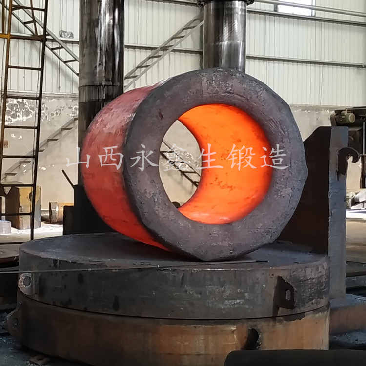 如何加工油壓機缸體鍛件？